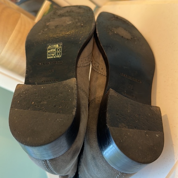 Balenciaga Suede Chelsea  Boots Size 8 - Picture 9 of 11
